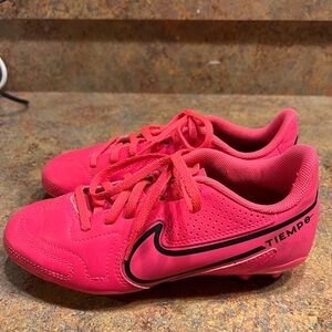 Little Girls Nike Tiempo Soccer Cleats - Size 3Y -